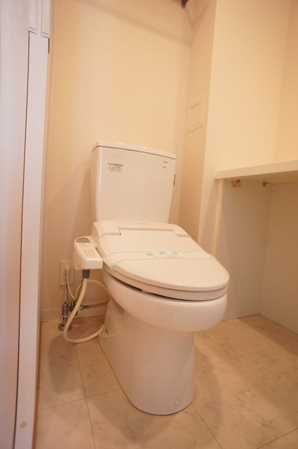 アーバンファースト錦糸町住吉　７０２号室のトイレ