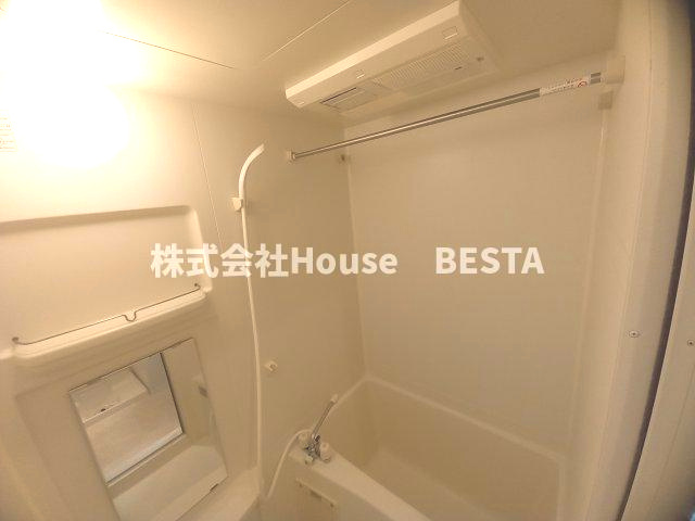 プレサンス三宮花時計前の浴室