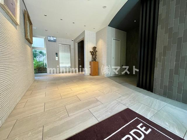カーサヴェルデ東小橋のロビー