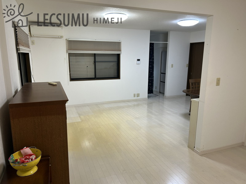 姫路市的形町的形/中古戸建の居間・リビング