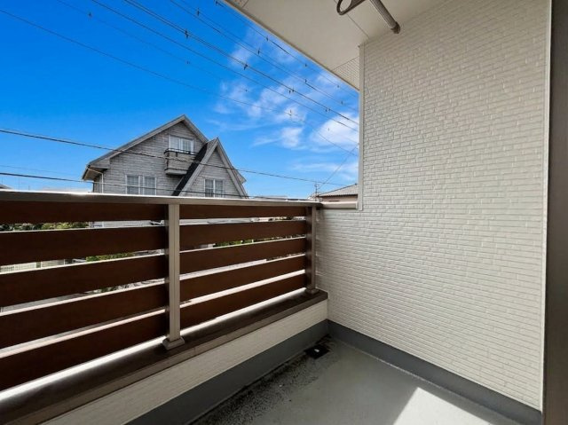 深谷市萱場　中古一戸建て　期間限定現況販売のバルコニー