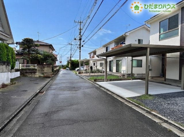 深谷市萱場　中古一戸建て　期間限定現況販売の前面道路含む現地写真