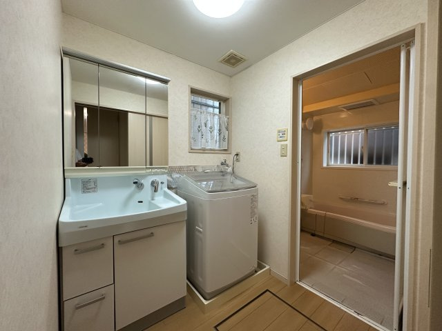 桂木　中古戸建の独立洗面台