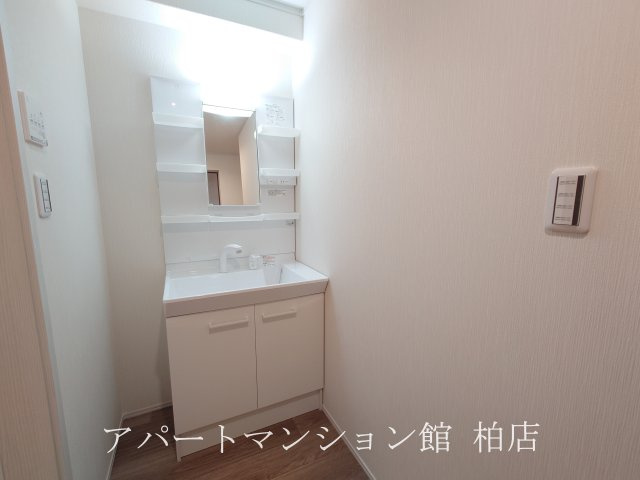 ボヌールメゾンCの独立洗面台