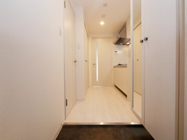 セオリー夕陽丘DOORの玄関