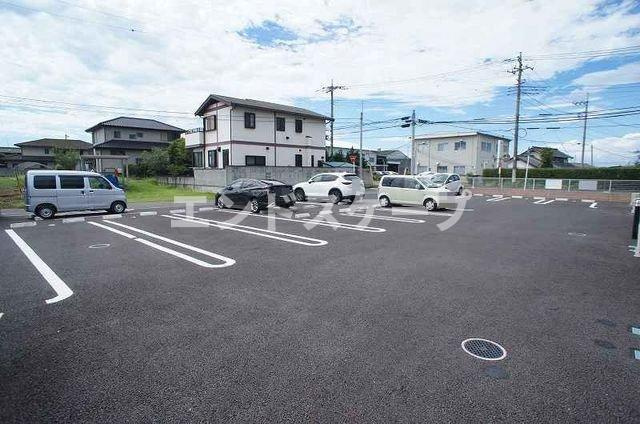 シャローム　アーク瑠璃の駐車場|高崎、前橋のお部屋探しはエンドスケープまで！お客様の理想お聞かせ下さい♪