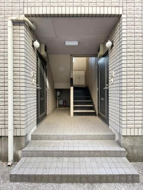 フォレスタ田園調布のエントランス
