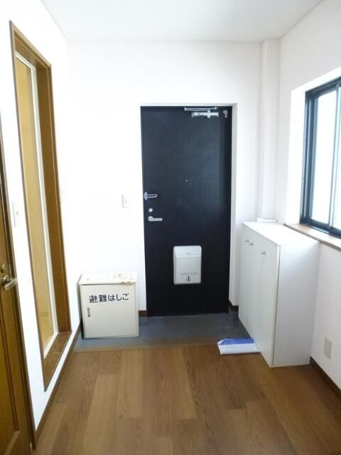 フォレスタ田園調布の玄関
