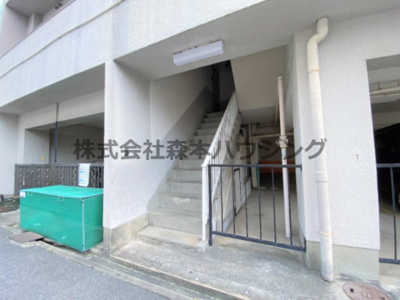【エントランス】 | 　芳園マンション | エントランスです