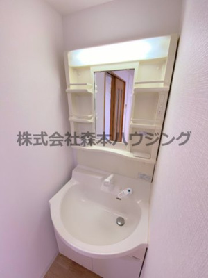【独立洗面台】 | 　芳園マンション | 独立洗面台あり、毎朝おしゃれに忙しい女性の方におすすめです