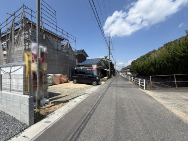 【前面道路含む現地写真】 | リーブルガーデン玉野市八浜町第4 (全1棟)
