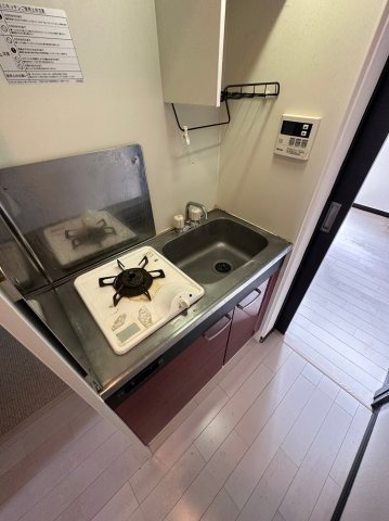 カトルセゾン調布のキッチン|別号室の写真です