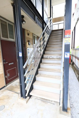 レオパレスＯａｋ　Ｇａｒｄｅｎのエントランス
