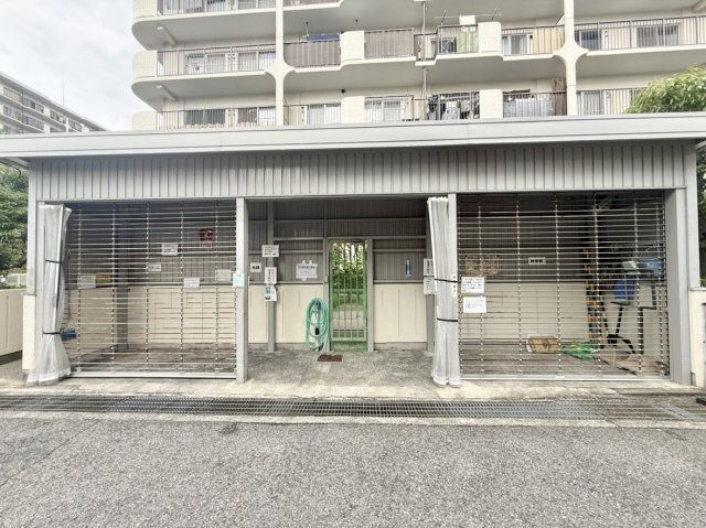 パレス南塚口1号棟のその他共用部分|敷地内ゴミ置き場