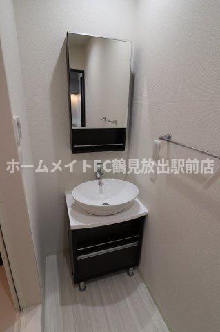 大阪市鶴見区今津中３丁目のアパートの独立洗面台