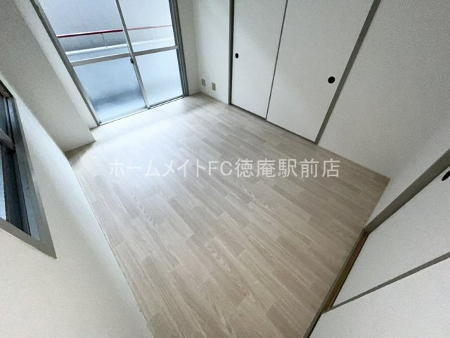 東大阪市高井田本通７丁目の賃貸マンションの洋室