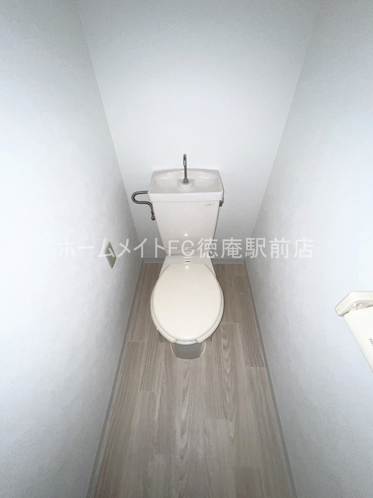 東大阪市高井田本通７丁目の賃貸マンションのトイレ