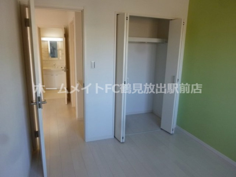 東大阪市稲田本町３丁目のアパートの収納