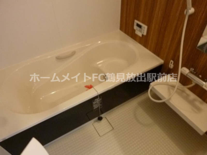 東大阪市稲田本町３丁目のアパートの浴室