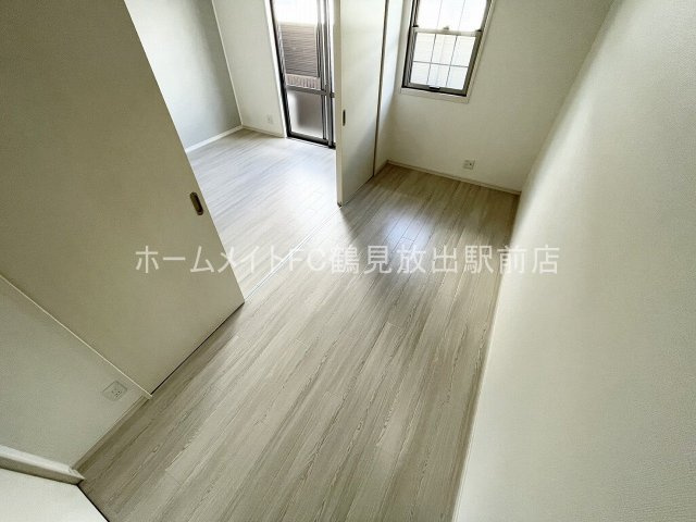 東大阪市森河内西１丁目のハイツの洋室