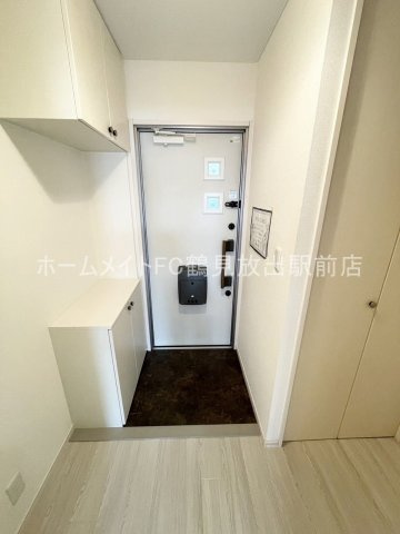 東大阪市森河内西１丁目のハイツの玄関
