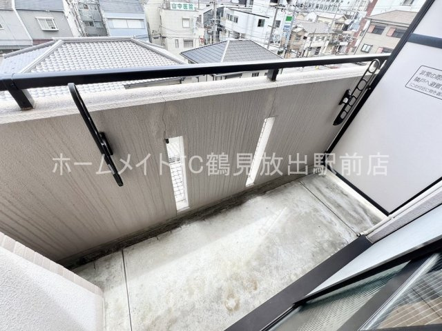 大阪市城東区諏訪１丁目の賃貸マンションのバルコニー