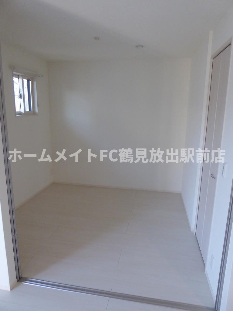 東大阪市森河内西１丁目のハイツの洋室