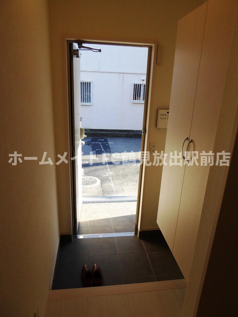 東大阪市森河内西１丁目のハイツの玄関