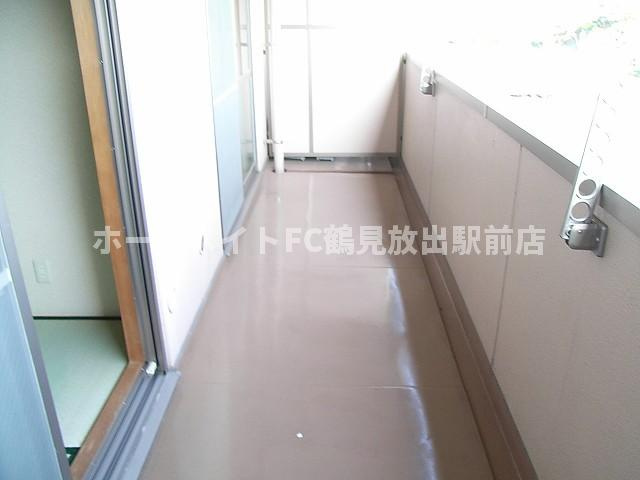 大阪市鶴見区安田２丁目の賃貸マンションのバルコニー