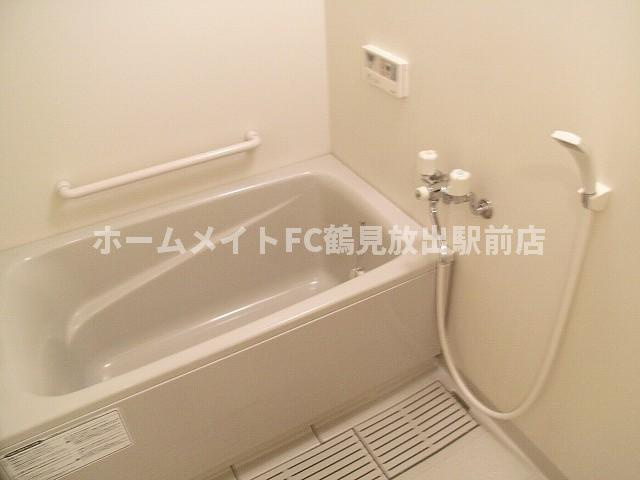 大阪市鶴見区安田２丁目の賃貸マンションの浴室