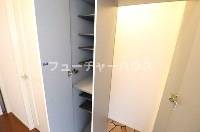 パークドプランタン　Ｃの玄関