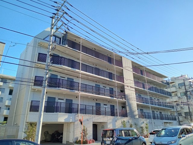 川崎市麻生区高石３丁目の賃貸マンションの外観