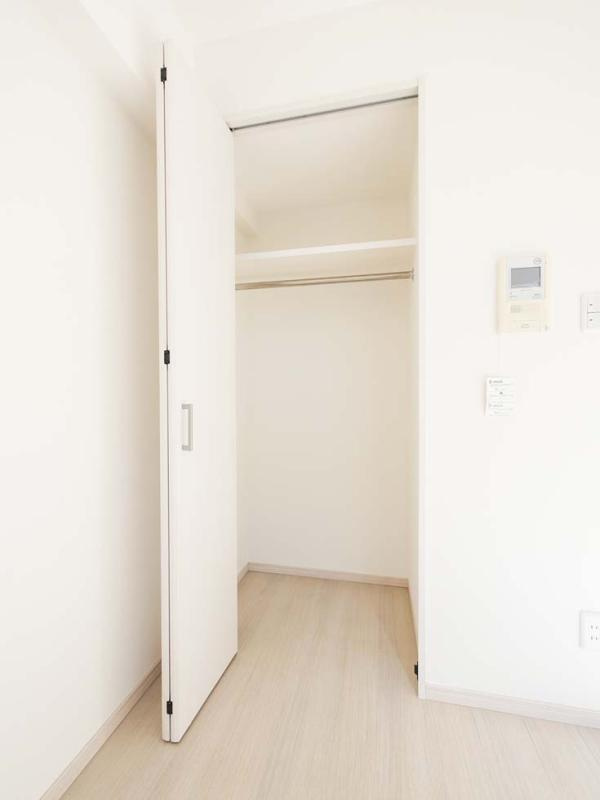 川崎市麻生区高石３丁目の賃貸マンションの収納