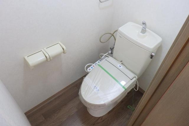 ソレイユ段上のトイレ|シャワー付トイレ