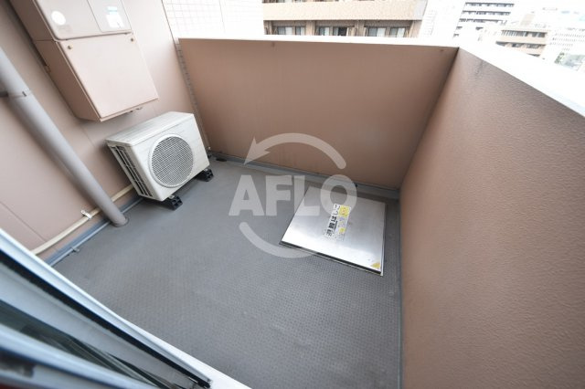 クロスレジデンス大阪新町　堀江小学校区のバルコニー|ベルファース大阪新町　ひろびろバルコニー