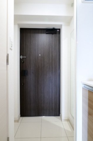 ブライズ中野南台の玄関