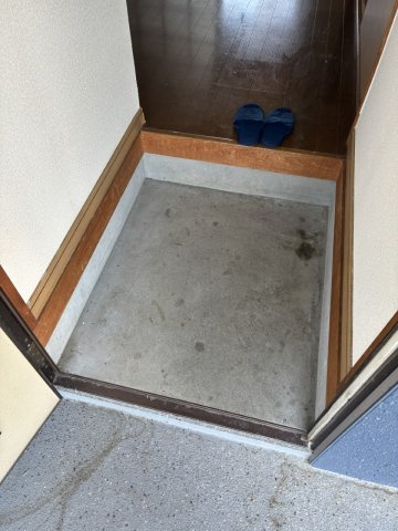 コーポ平岡の玄関|※過去の室内写真のため現況と異なる場合があります