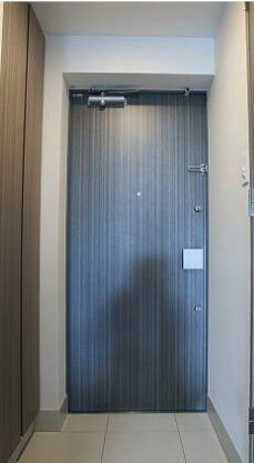 LIME RESIDENCE HIKIFUNEの玄関