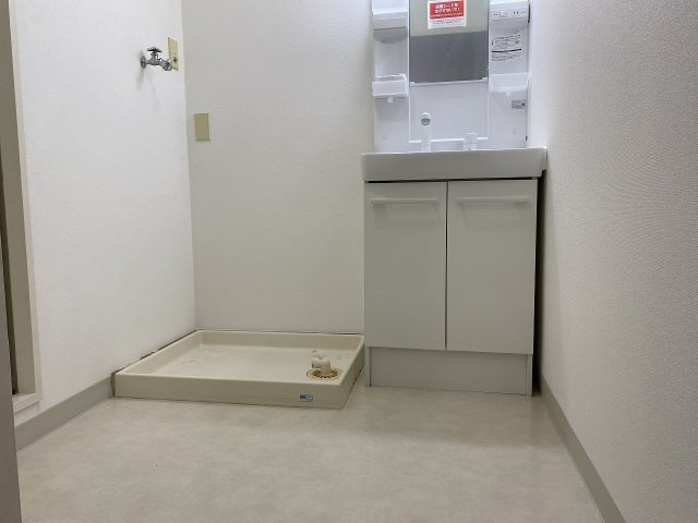 ドムールコスモス西豊中の洗面所