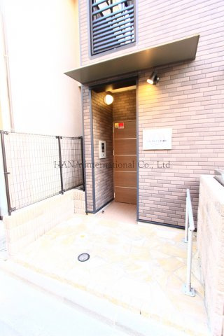 レオネクストパークサイド伊勢町のエントランス