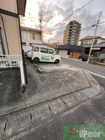 ファミール堀部Ⅲ A棟の駐車場