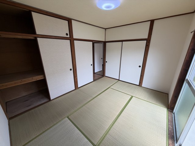 玉名郡長洲町大字長洲のアパートの和室