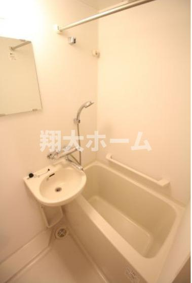 コンシェリア文京根津の浴室