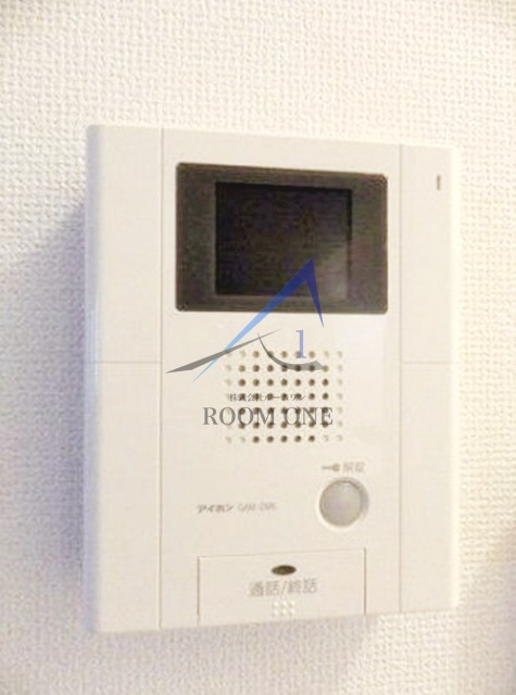 ロイヤルヒルズ浦和岸町のセキュリティ|モニター付きインターホンです。