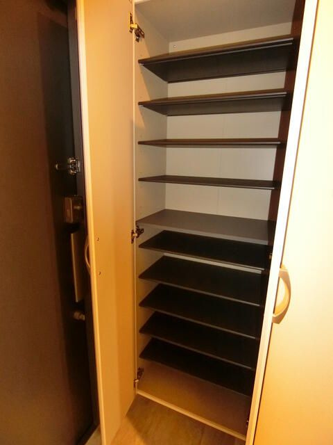 コスモグランス南品川の収納