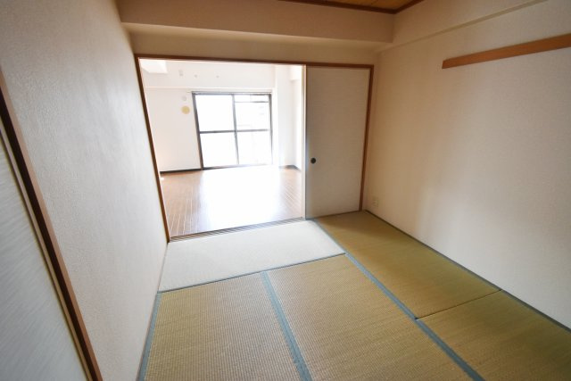 フレシア西宮の和室