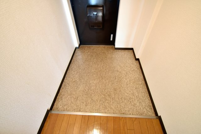 フレシア西宮の玄関
