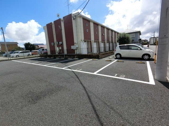 【駐車場】