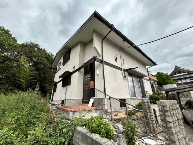 三木市自由が丘本町貸家の外観