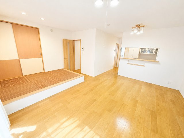 神戸市西区玉津町高津橋戸建の玄関